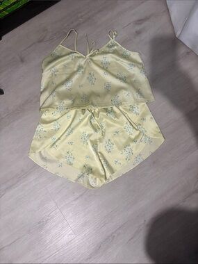 Colsie Pale Yellow Floral Satin Cami & Shorts Set